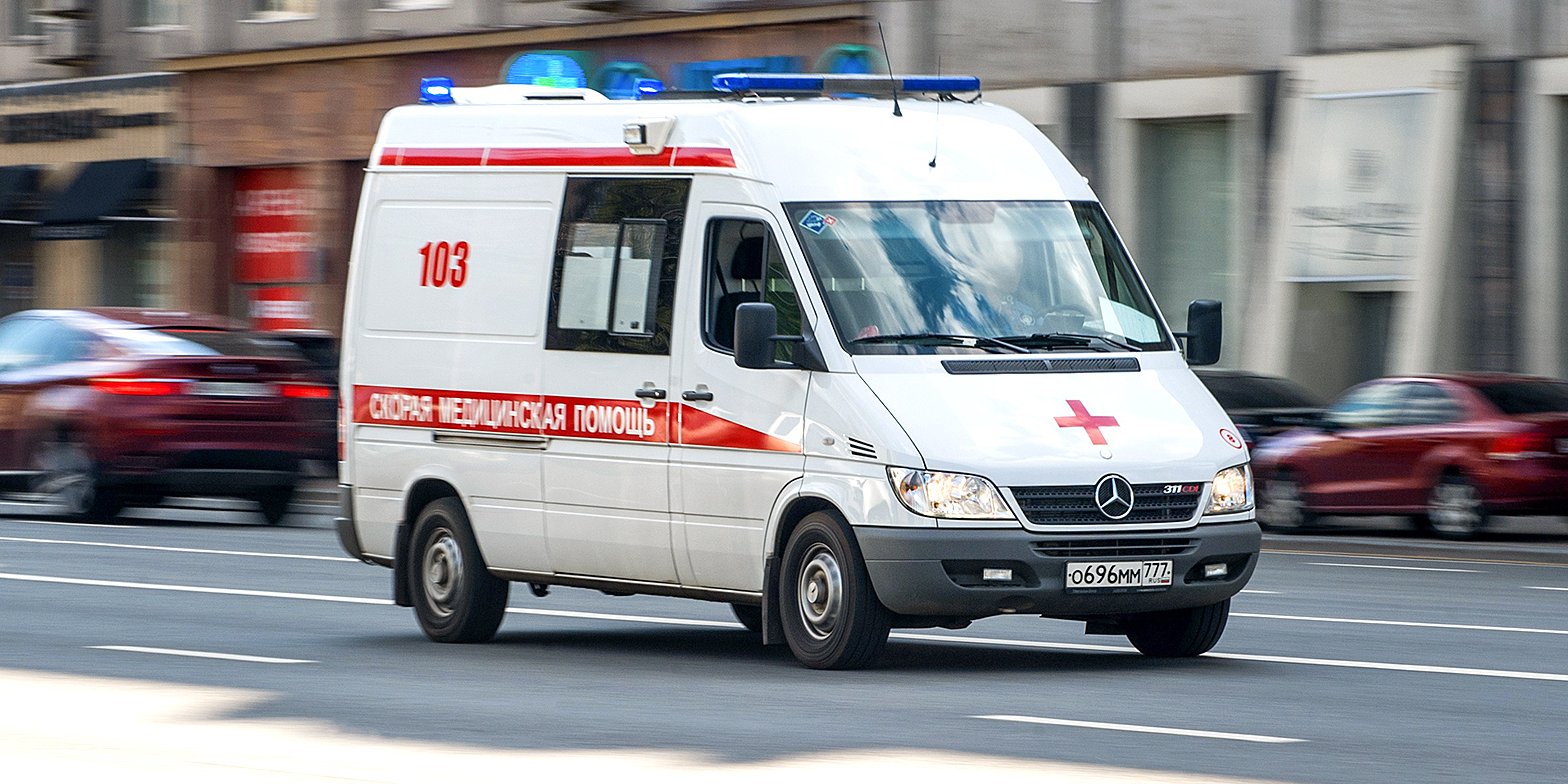 У метро «ВДНХ» девушка попала под «Порше»
